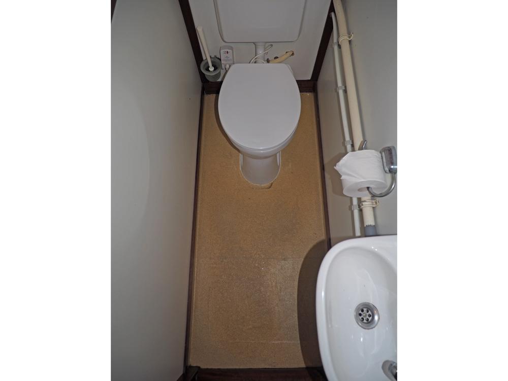 Cabin en avant, H&eacute;bergements